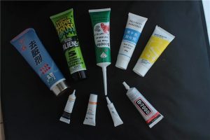 ਅਲਟਰਾਸੋਨਿਕ ਸੀਲਿੰਗ ਕਾਸਮੈਟਿਕ ਟਿ .ਬ ਫਿਲਿੰਗ ਮਸ਼ੀਨ